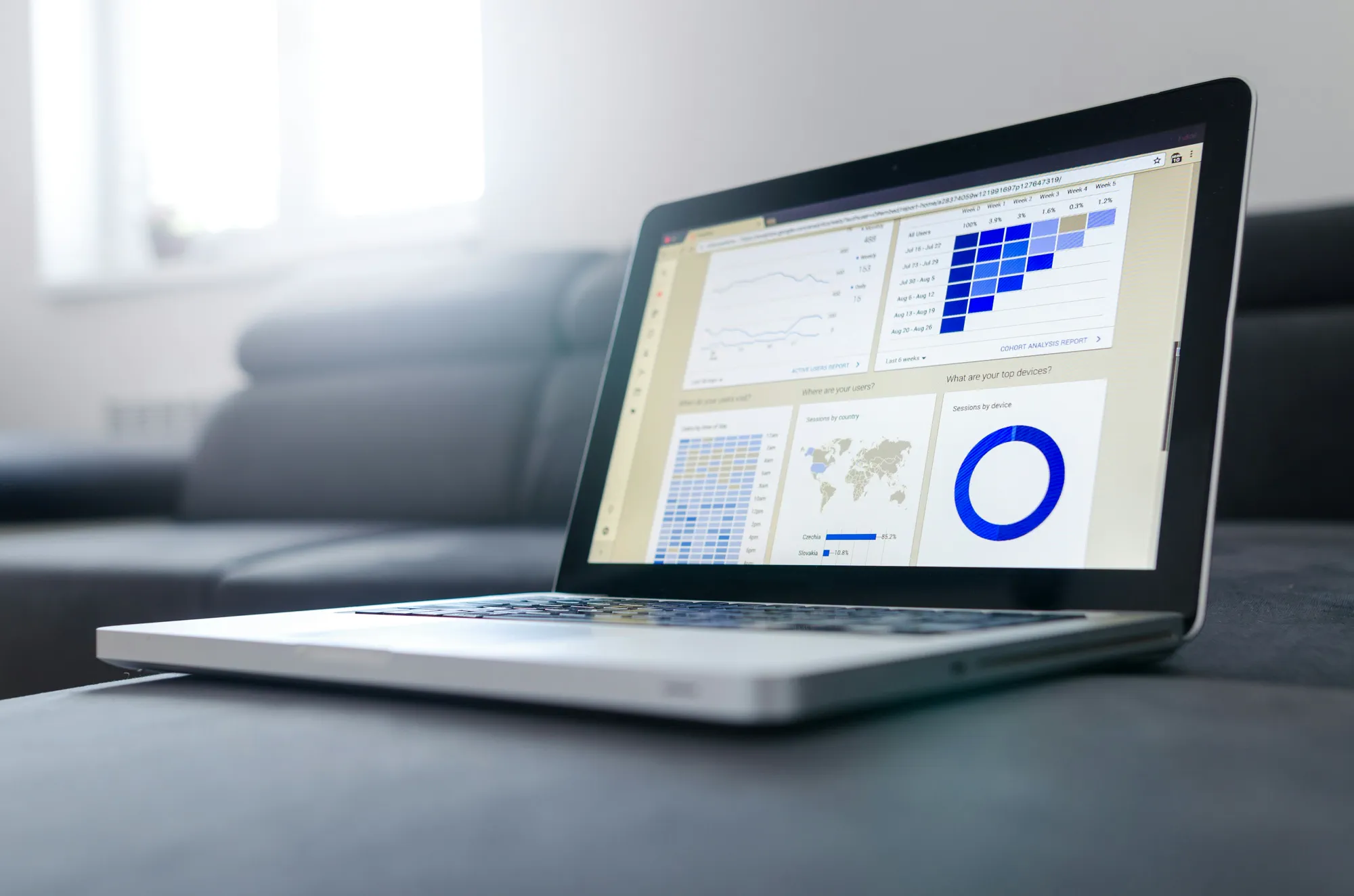 How to Take Voice Notes in HubSpot (and Why You Can’t Yet)