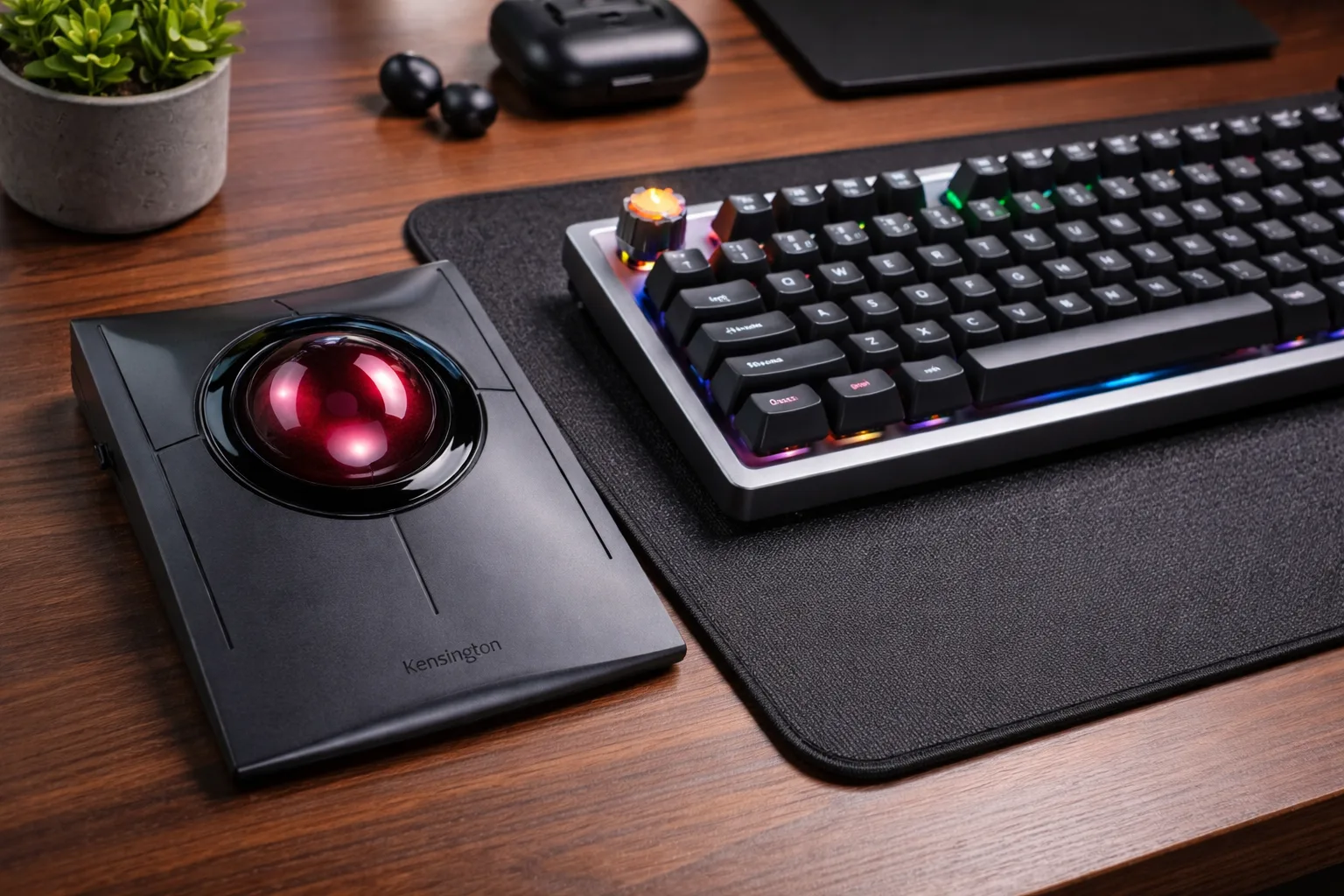Kensington SlimBlade trackball on a desk